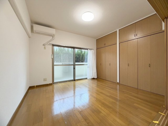 グリーンヒルズの居間・リビング