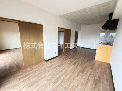 【居間・リビング】 | 蛇籠町マンション1号館