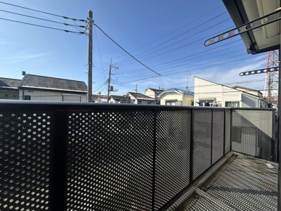 【バルコニー】 | maison KUMAKI B | 外からの目が気にならないバルコニーで洗濯物が干せます