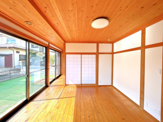 ひたちなか市大字馬渡　中古戸建の居間・リビング