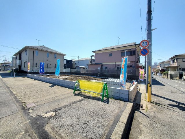 三郷市　早稲田5丁目　新築戸建　全1棟の前面道路含む現地写真|前面道路含む現地写真です