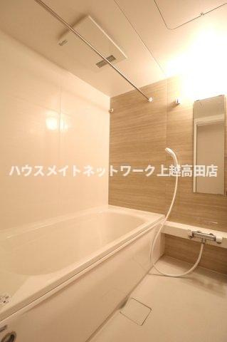 シャインピークス大和 Ｂの浴室|追焚機能付
