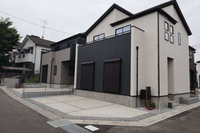 《仲介手数料無料》上尾市大字大谷本郷102-4新築一戸建てグラファーレの外観