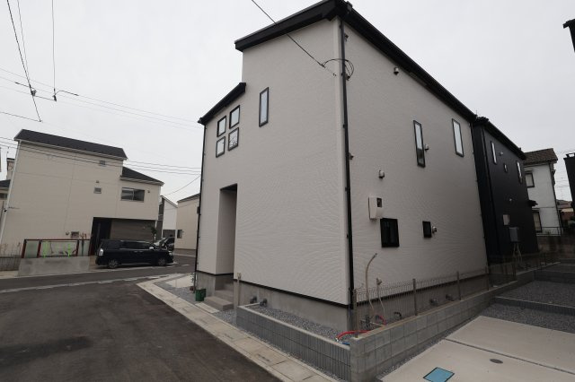 《仲介手数料無料》上尾市大字大谷本郷102-4新築一戸建てグラファーレの外観