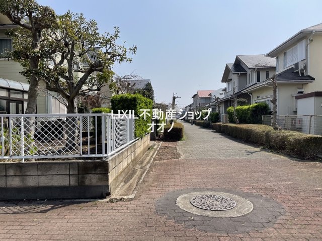 【前面道路含む現地写真】 | 加須市花崎北1丁目　中古一戸建