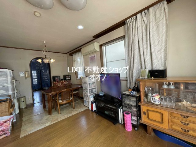 【居間・リビング】 | 加須市花崎北1丁目　中古一戸建