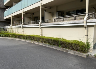 【庭】 | ダイヤモンドライフ森の里ヒルズ　 | 物件によっては、入居者が個人的に使用できる専用庭がついているものもあります。また、住宅の中にある土間の部分を庭と呼ぶこともあります。庭の用途は住む人によって変わり、それによってデザインもさまざまです。