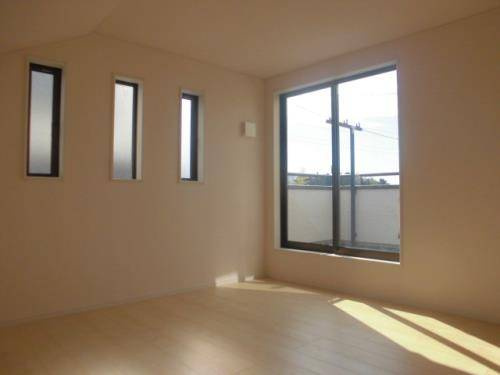 クレイドルガーデン横浜市青葉区松風台第1　1号棟の居間・リビング