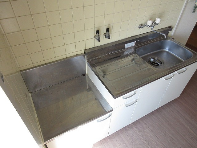 メゾン天神山のキッチン|同マンション別部屋