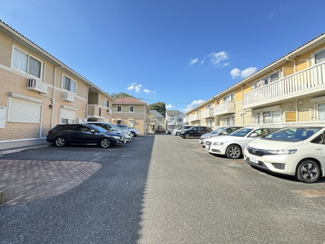 オベルジーヌ　Ｂの駐車場