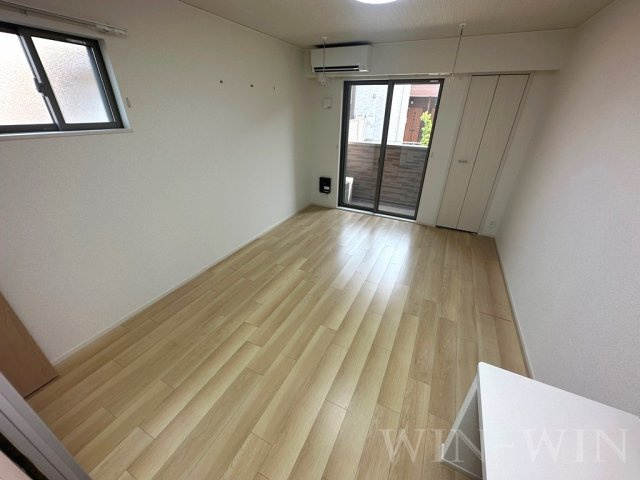 エリザの寝室