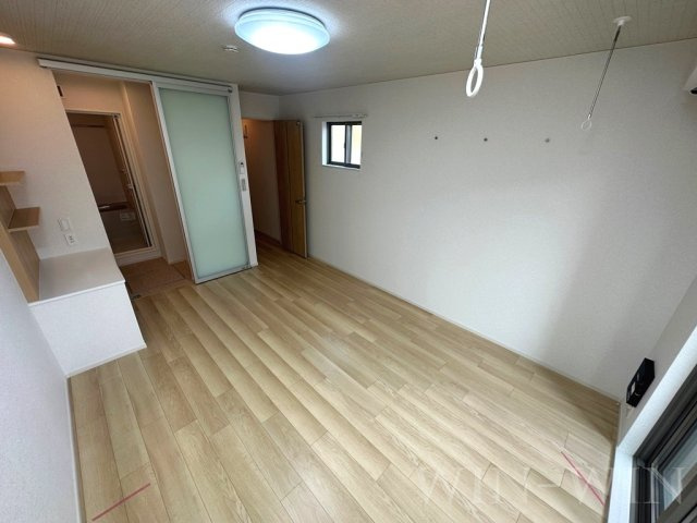 エリザの洋室