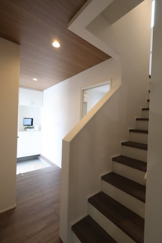 《仲介手数料無料》上尾市大字大谷本郷102-4新築一戸建てグラファーレの内装