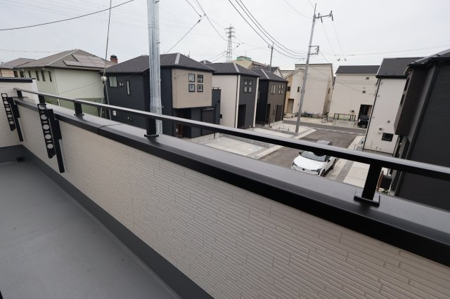 《仲介手数料無料》上尾市大字大谷本郷102-4新築一戸建てグラファーレのバルコニー