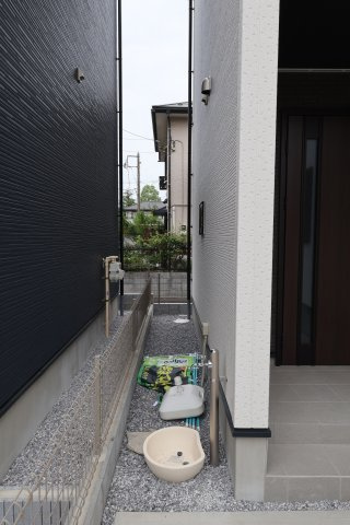 《仲介手数料無料》上尾市大字大谷本郷102-4新築一戸建てグラファーレの外観
