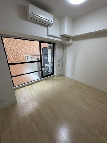 HS梅田EASTの居間・リビング