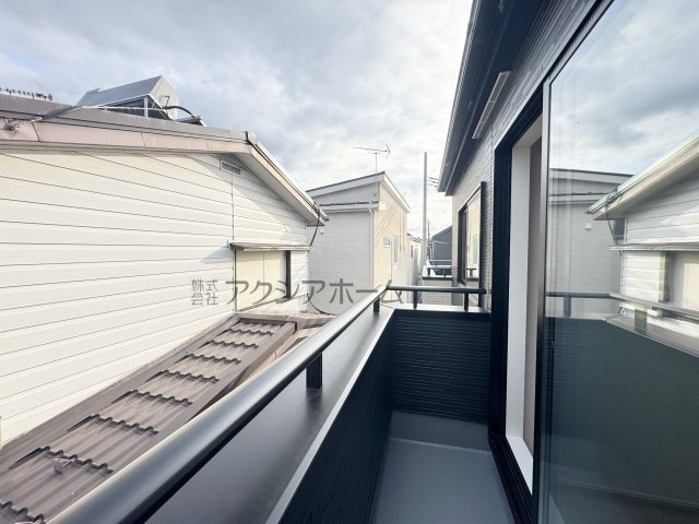 入間市下藤沢4丁目・全5棟　新築一戸建　2号棟のバルコニー
