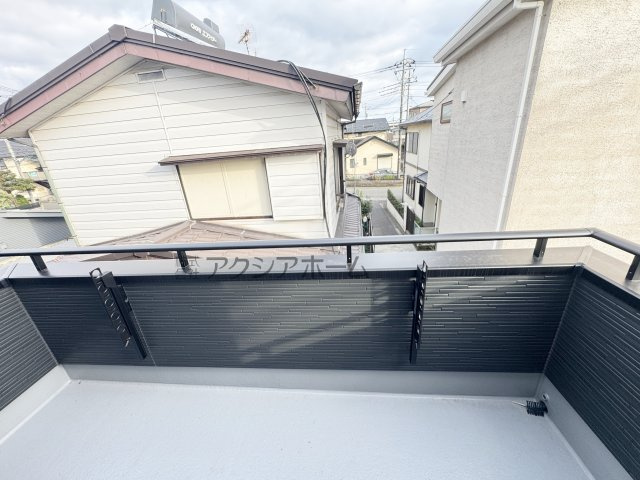 入間市下藤沢4丁目・全5棟　新築一戸建　2号棟のバルコニー