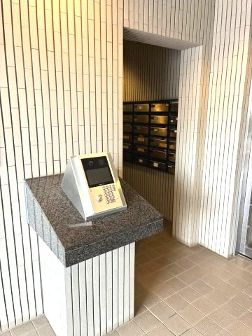 藤和ライブタウン武蔵野緑町のエントランス