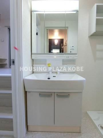 あんしん＋潮見台　須磨駅の賃貸情報の洗面所|シャンドレ