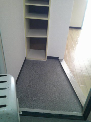 大阪市中央区材木町の賃貸マンションの玄関