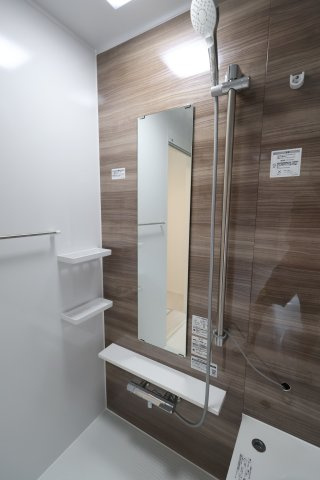 《仲介手数料無料》上尾市大字大谷本郷102-4新築一戸建てグラファーレの独立洗面台