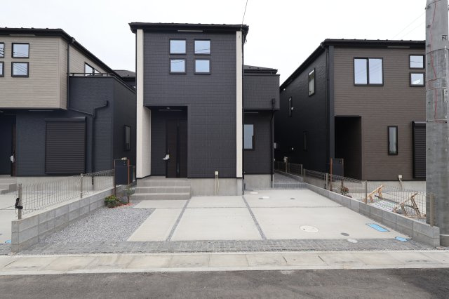 《仲介手数料無料》上尾市大字大谷本郷102-4新築一戸建てグラファーレの外観