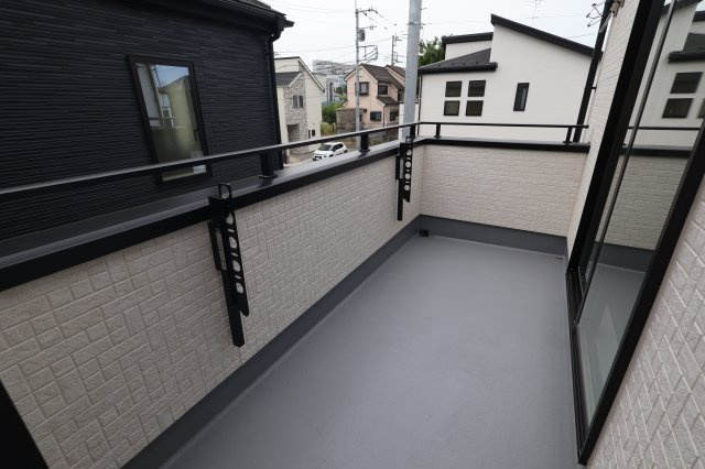《仲介手数料無料》上尾市大字大谷本郷102-4新築一戸建てグラファーレのバルコニー