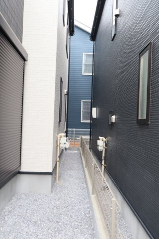 《仲介手数料無料》上尾市大字大谷本郷102-4新築一戸建てグラファーレの外観