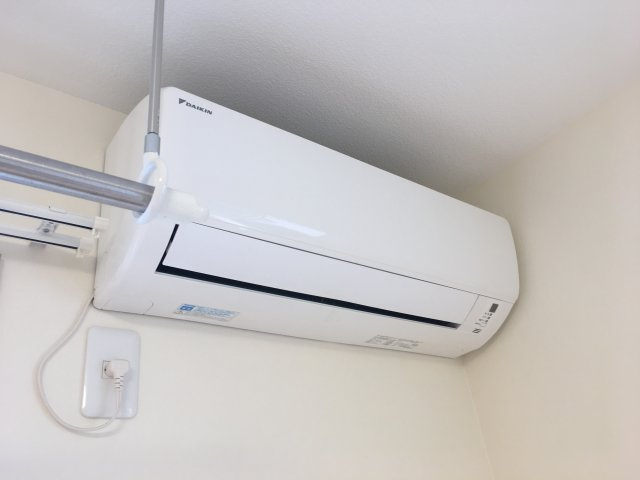 若葉アイの設備|エアコン（洋室）