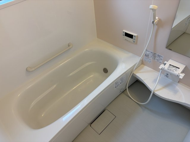 若葉アイの浴室