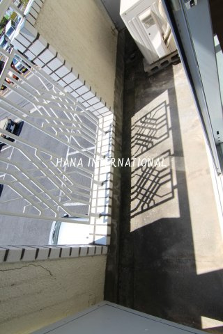 ローズアパートR6のバルコニー