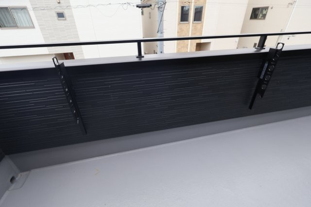《仲介手数料無料》上尾市大字大谷本郷102-4新築一戸建てグラファーレのバルコニー