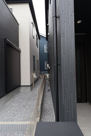《仲介手数料無料》上尾市大字大谷本郷102-4新築一戸建てグラファーレの外観