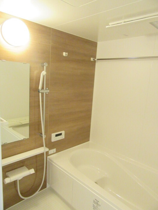 D-square牟呂町の浴室