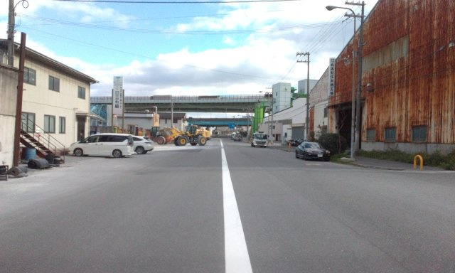 堺市堺区北波止町貸工場倉庫330万円の駐車場