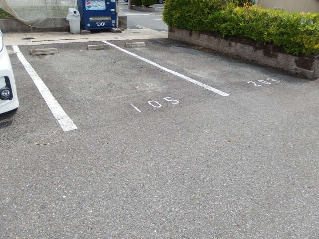 グランドール十王の駐車場