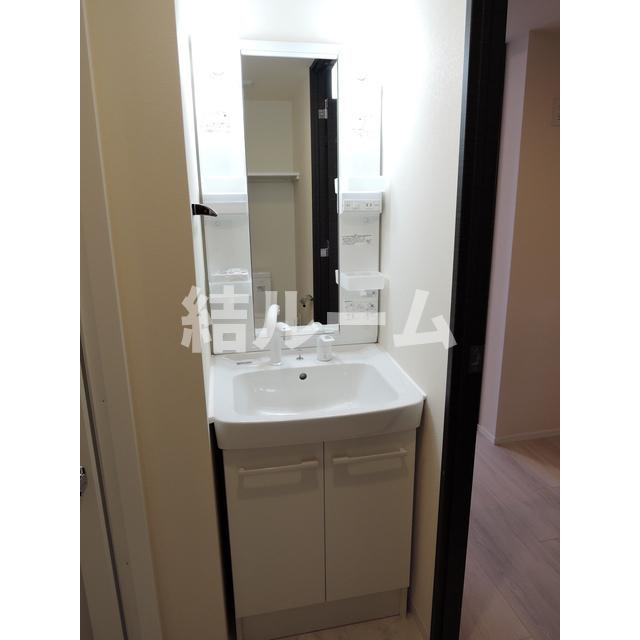 新宿区新宿６丁目の賃貸マンションの洗面所