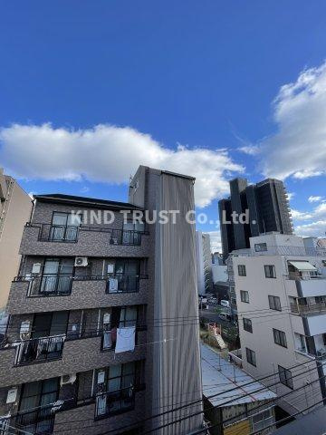 山崎マンション長柄西の外観|落ち着いた雰囲気の外観です