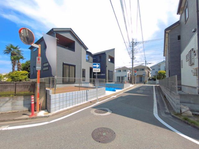ふじみ野市元福岡１丁目の新築一戸建の前面道路含む現地写真