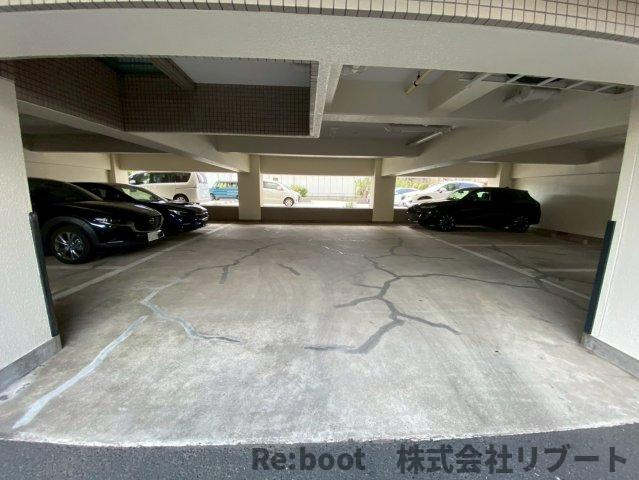西船橋スクエアガーデンの駐車場