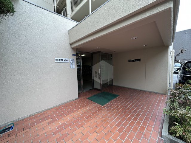 新深江サンハイツのエントランス