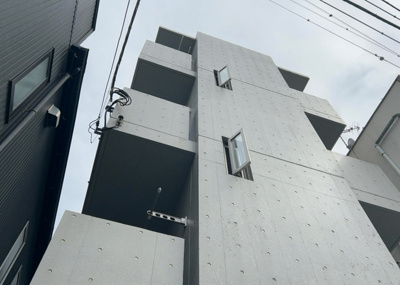 【外観】 | オーバルコート町田中町 | 土地の面積＝住宅面積ではありません。建ぺい率の問題などで、土地のある場所によって住宅を建てられる面積は限られています。高さもしかり、「土地」という言葉の中には、建築条件も含まれると考えておきましょう。