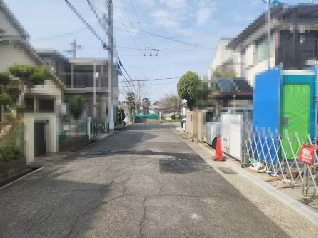 神戸市垂水区泉が丘　新築戸建ての前面道路含む現地写真