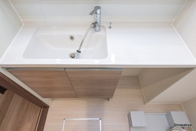 ピースヒルズの洗面所|写真は同じ大和ハウスの近い間取りの物です。参考にご覧下さい。