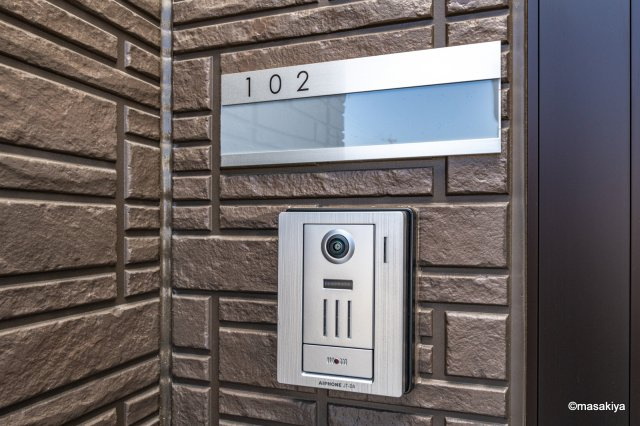 ピースヒルズのエントランス|写真は同じ大和ハウスの近い間取りの物です。参考にご覧下さい。