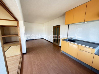 【居間・リビング】 | 蛇籠町マンション2号館