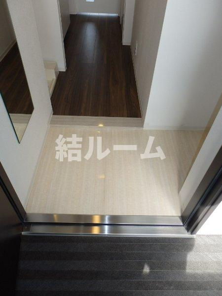 板橋区板橋２丁目の賃貸マンションの玄関