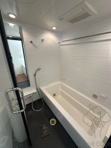 CHASKA CHAYAMACHI RESIDENCEの浴室