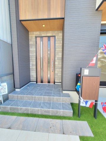 紀三井寺1区画（740-20）・新築戸建の玄関